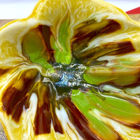 Handmade Pottery Leaf  Dish. Great Fall Colors!! - Picture 4 of 5